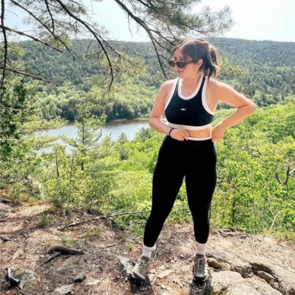 SET Active Activewear